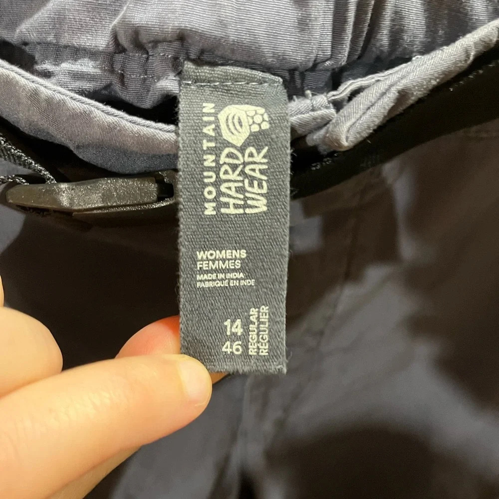 MOUNTAIN HARDWEAR ~ Women’s Grey Cargo Hiking Outdoor Camping Pants with Belt - Picture 7 of 10